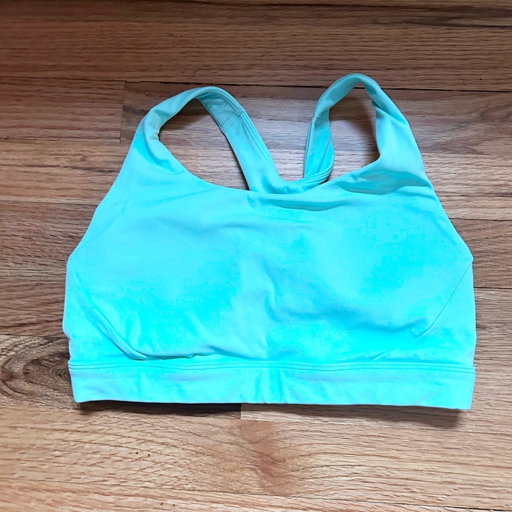 Athleta Ultimate Sports Bra D-DD+ Small